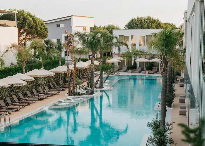 Elite Bay Durres Hotel 4*