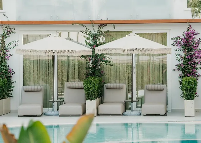 Hotel Elite Bay Durres 4*