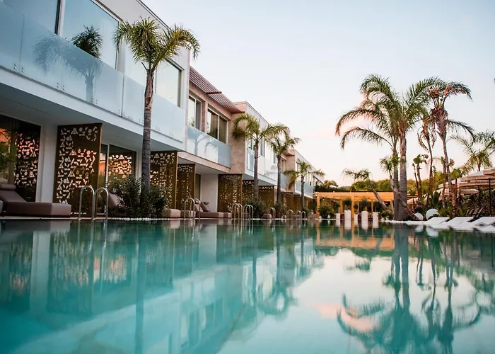 Elite Bay Durres Hotel 4*