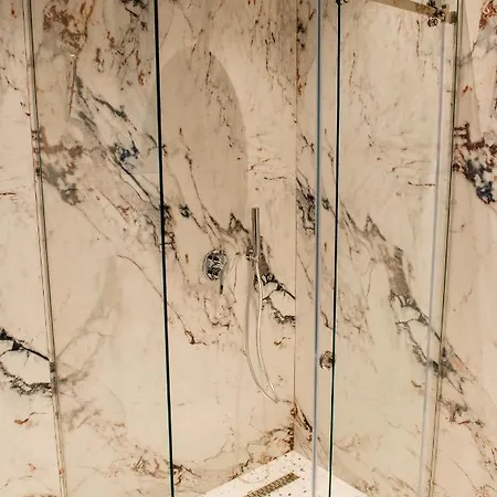 Hotel Elite Bay Durres 4*