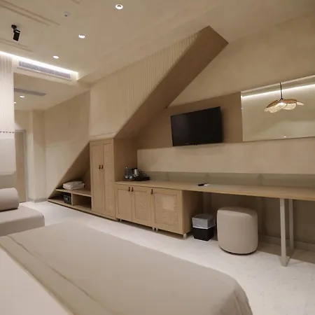 Elite Bay Durres ホテル 4*