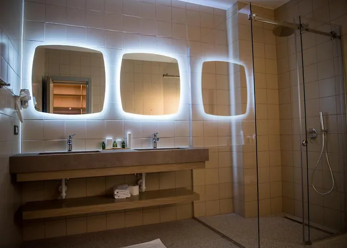 Elite Bay Durres Hotel 4*