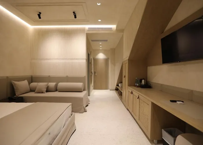 Hotel Elite Bay Durres 4*